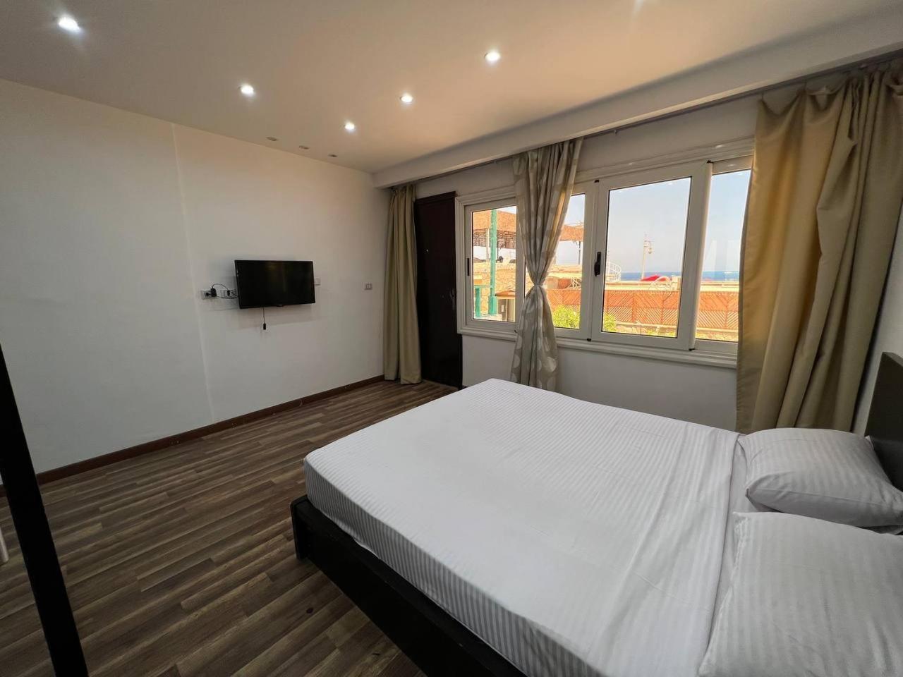 Lilly Lounge And Pool Accommodation For Adults Only Hurghada Exterior photo