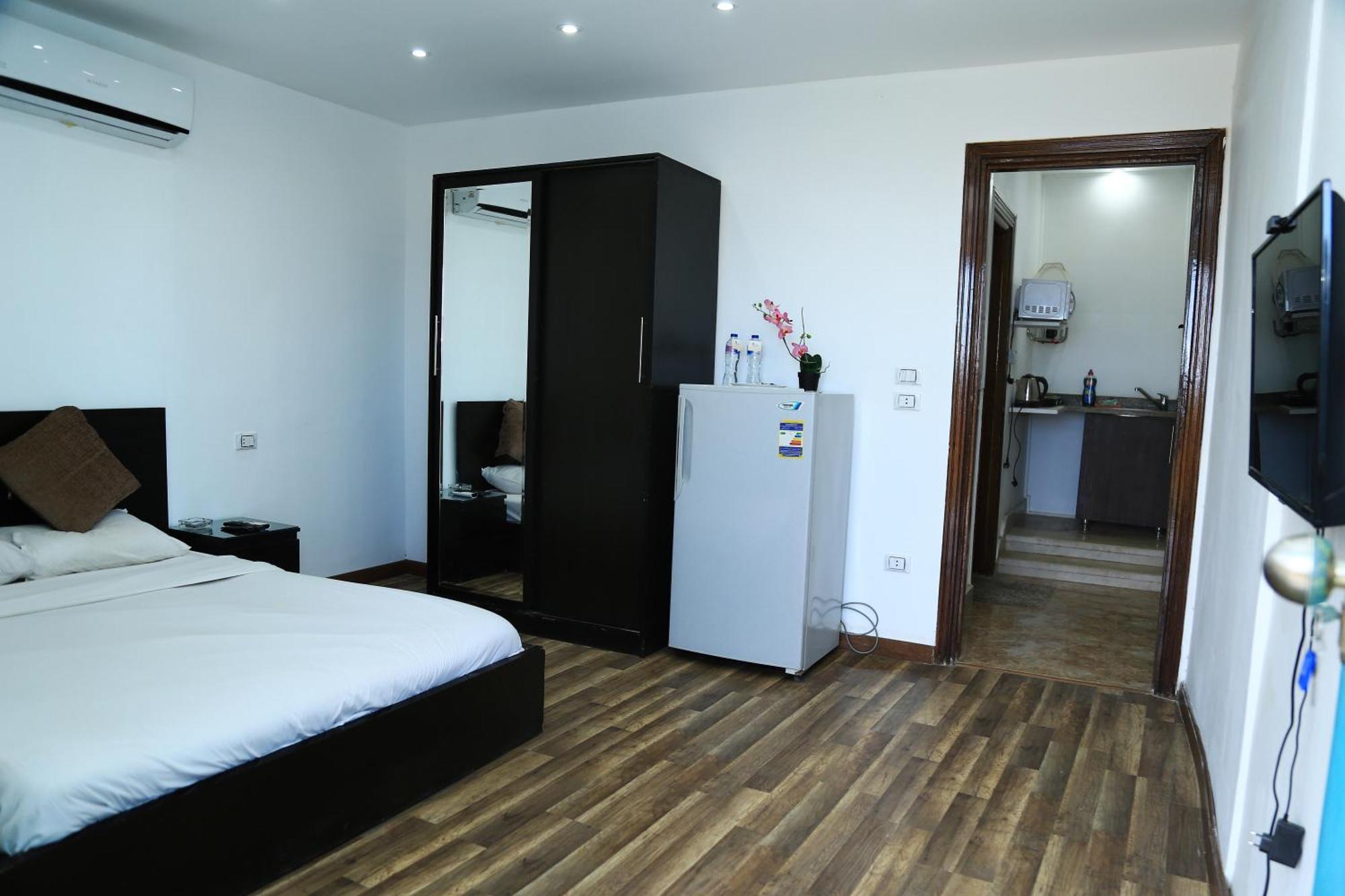 Lilly Lounge And Pool Accommodation For Adults Only Hurghada Room photo