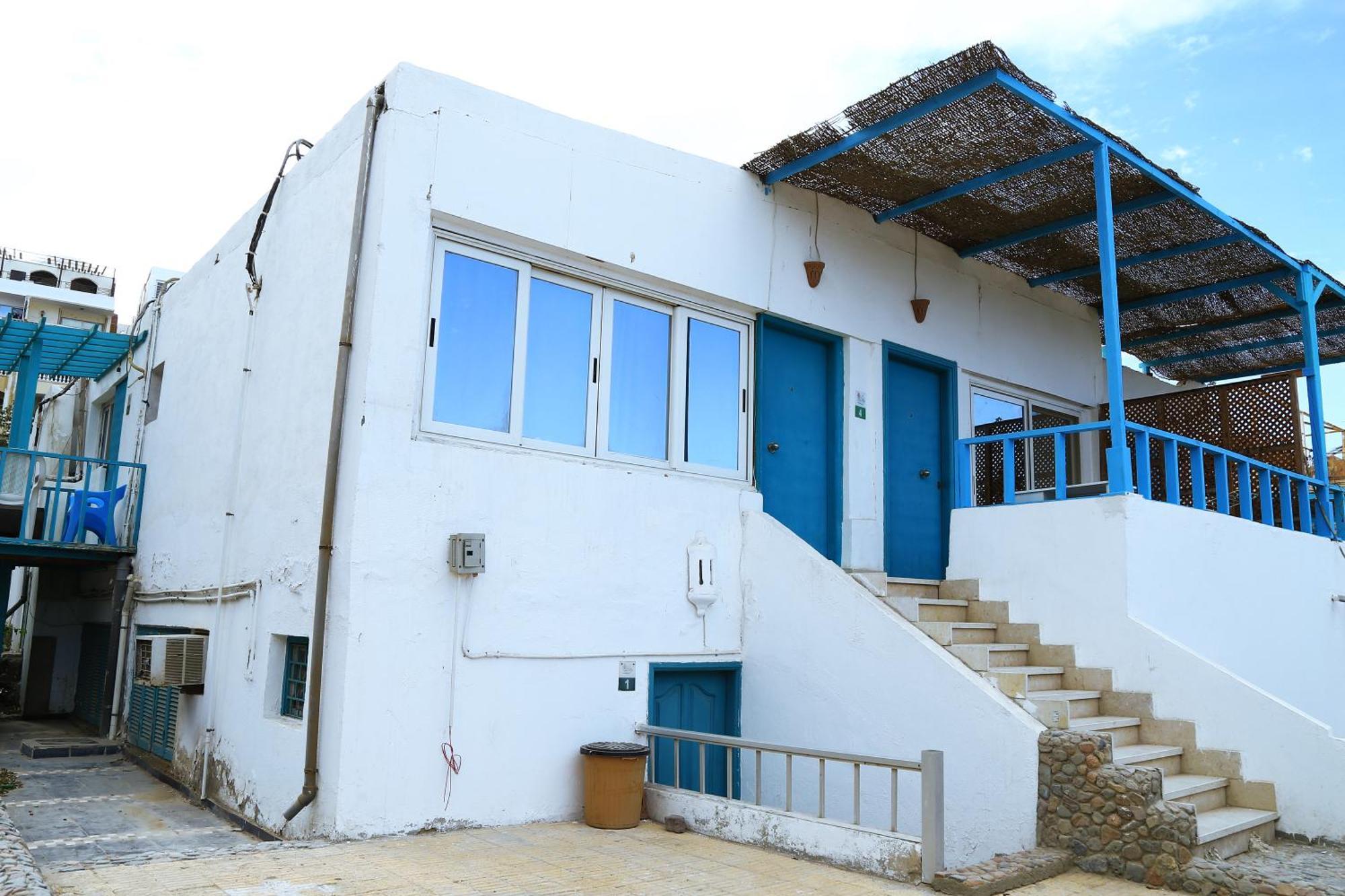 Lilly Lounge And Pool Accommodation For Adults Only Hurghada Room photo